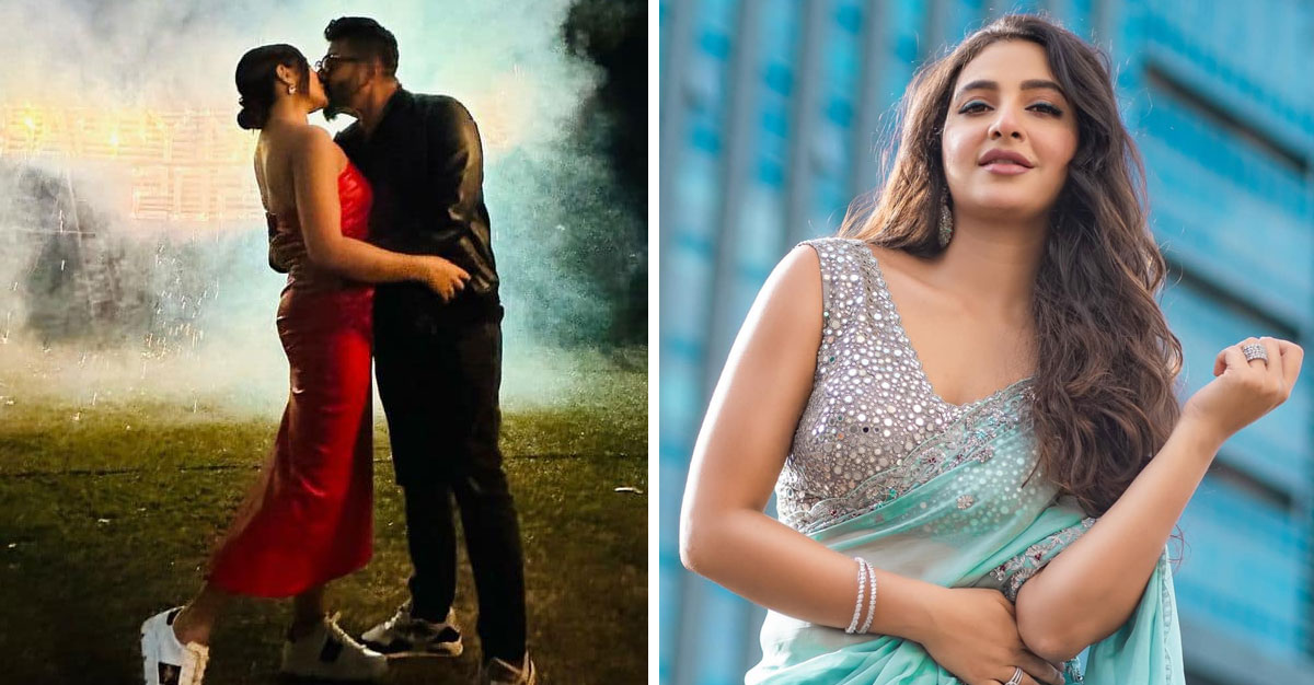 চুমু খেয়ে বছর শুরু শুভশ্রীর