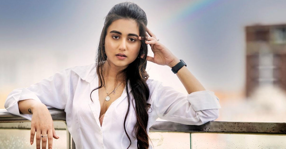 অর্থের বদলে এই পারিশ্রমিক নিলেন স্বস্তিকা