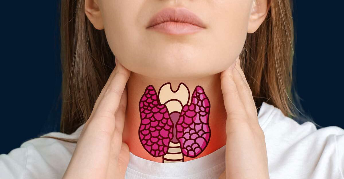 Thyroid: থাইরয়েডের সমস্যা, ৭ লক্ষণ দেখা দিলেই সাবধান