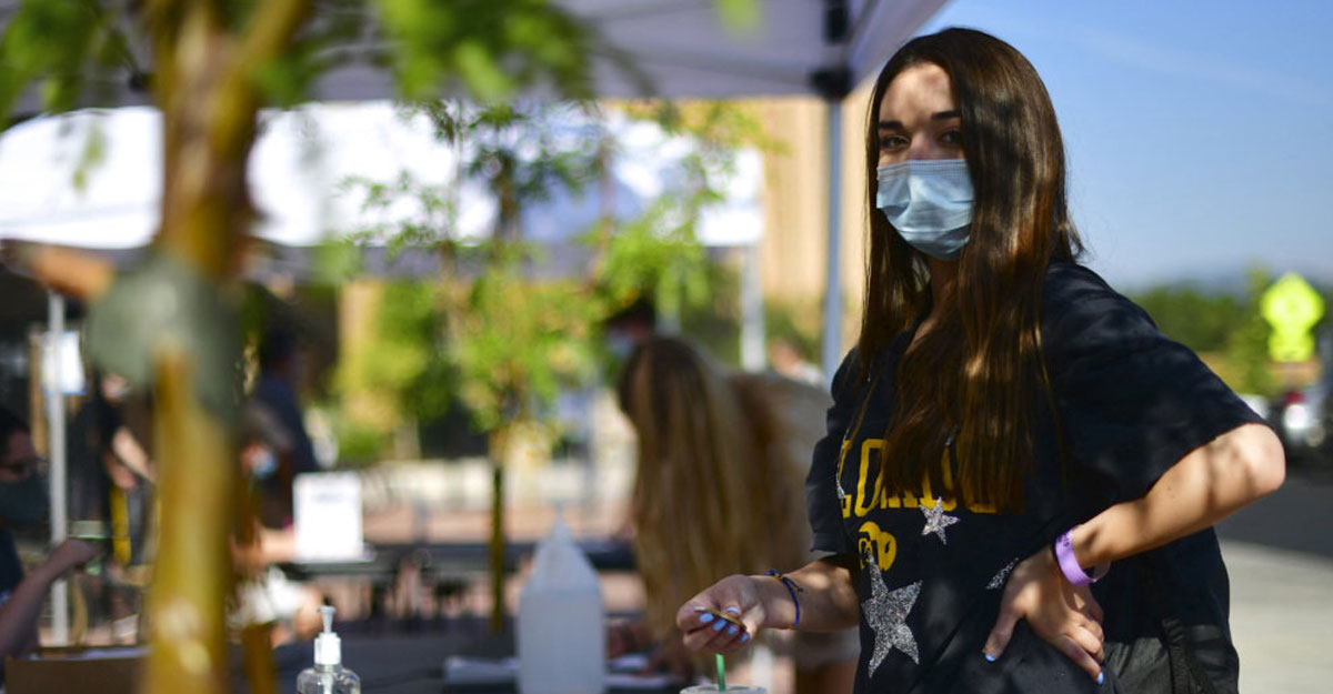 বিদেশি শিক্ষার্থীদের কাজের সময় বাড়াচ্ছে ব্রিটেন