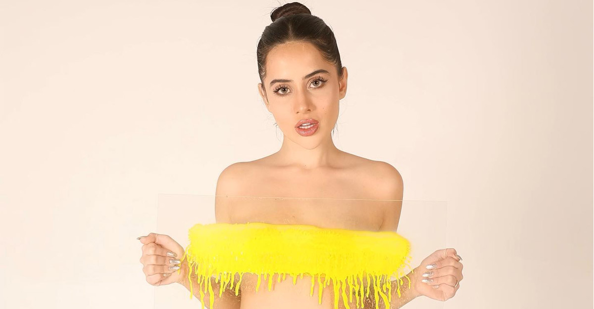 বাবার বিরুদ্ধে শারীরিক নির্যাতনের অভিযোগ উরফির