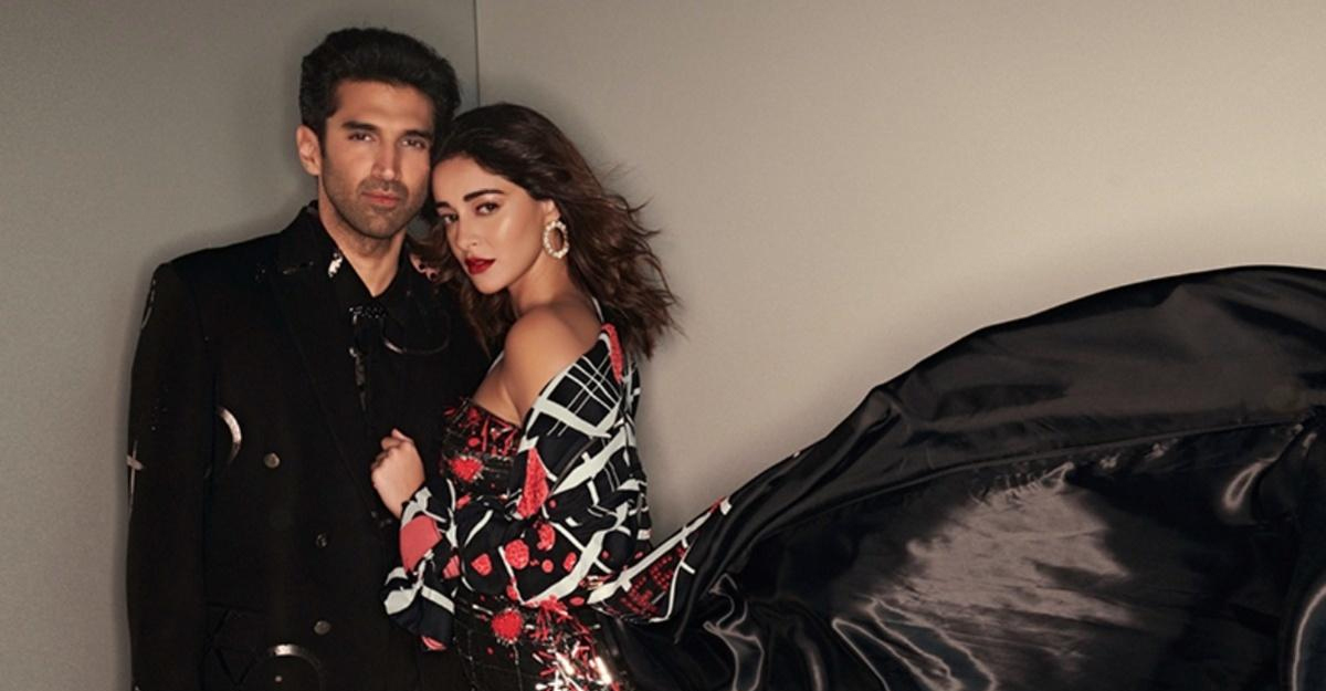 অনন্যা পাণ্ডে-আদিত্যর ভিডিও ভাইরাল