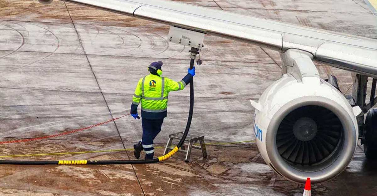 বিমানের জ্বালানি তেলের নাম কী?