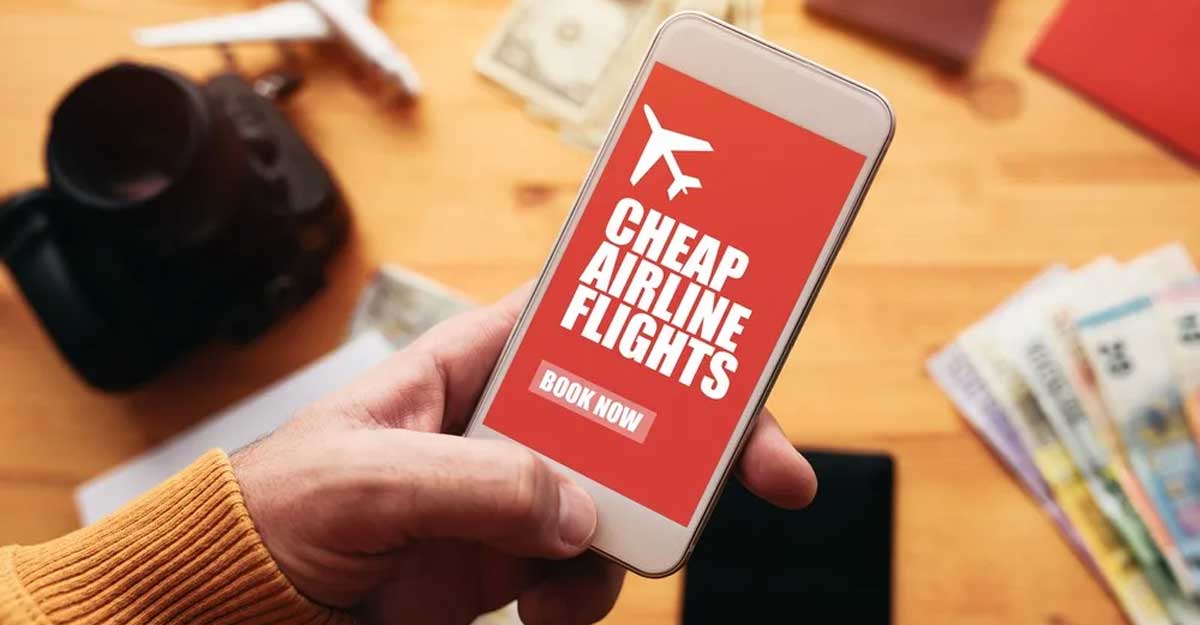 অর্ধেক দামে বিমানের টিকিট কাটার কৌশল