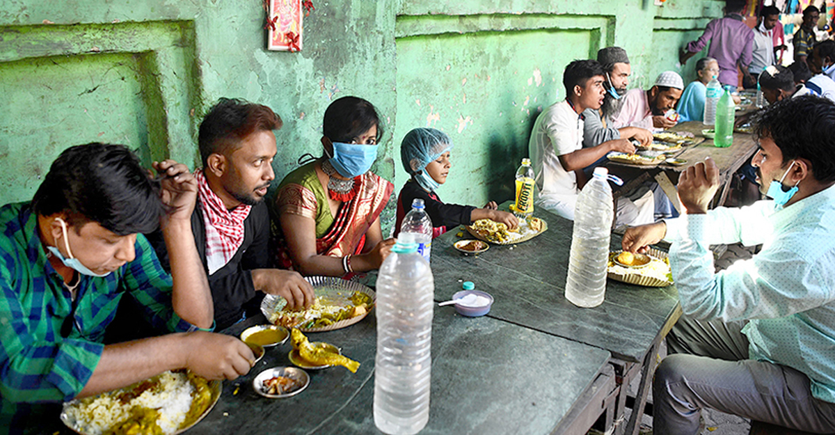 হোটেলে গোশত খাওয়ার বিধান