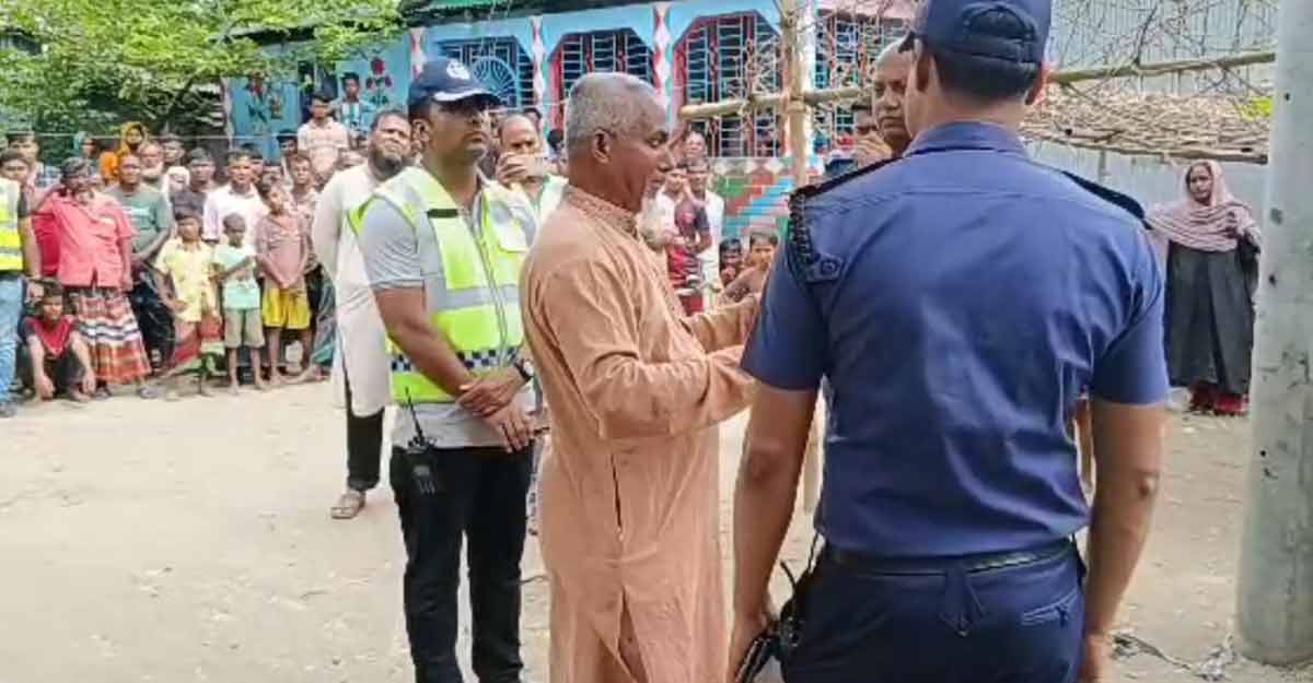 কিশোরগঞ্জে জমি সংক্রান্ত বিরোধে বোনকে কুপিয়ে হত্যা