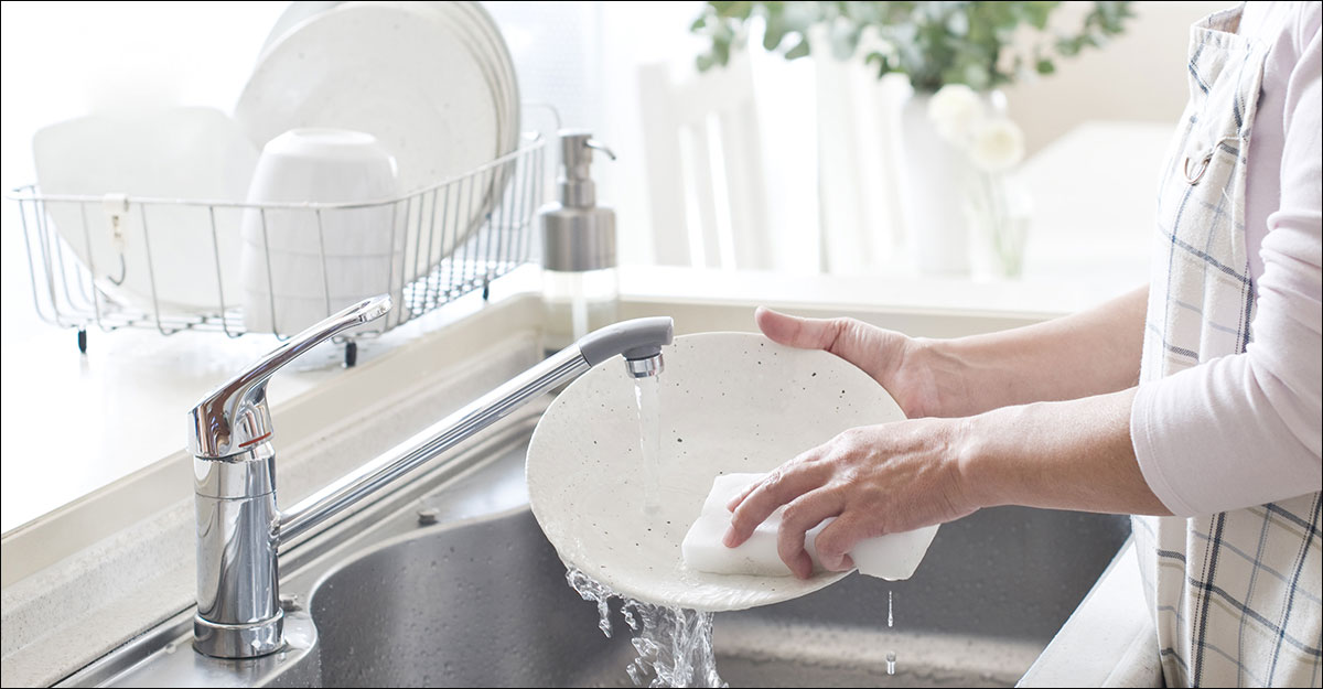 থালাবাসন থেকে হলুদের দাগ তোলার উপায়