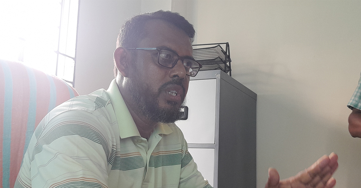 জেলেদের অফিস জেলেদের কাছেই ভাড়া দিলেন ব্যবস্থাপক