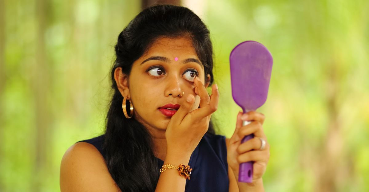 চোখে সুরমা ব্যবহার করা কি নিরাপদ?