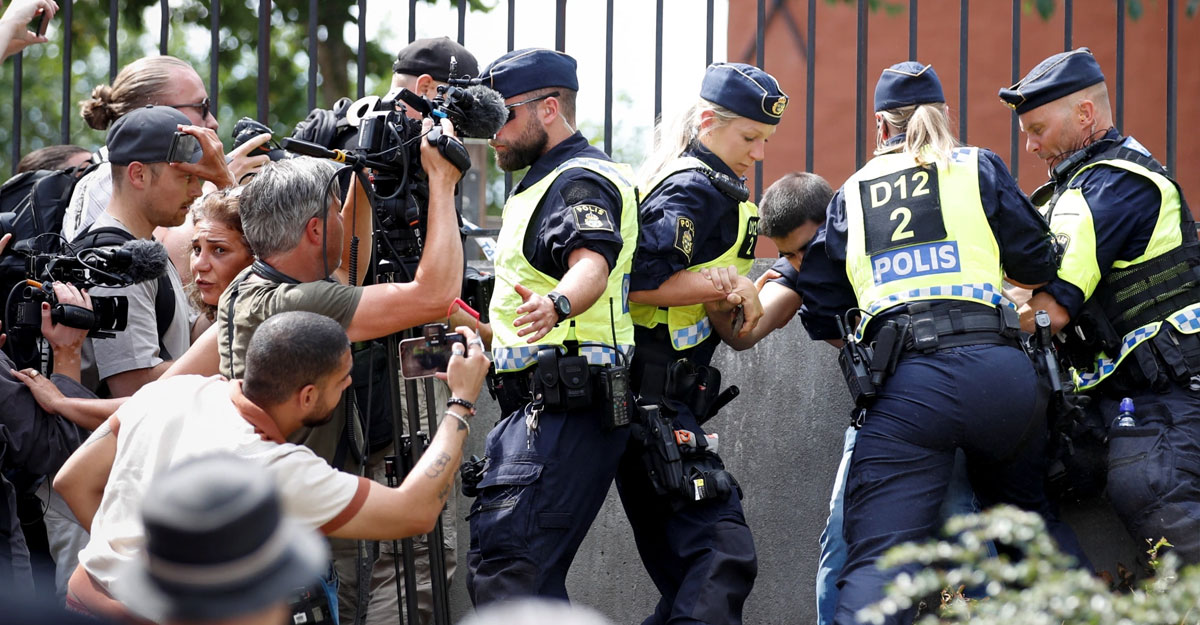 সুইডেনে কেন বারবার কোরআন পোড়ানোর ঘটনা ঘটে?