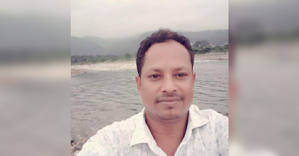 ধলাই নদীতে পাথরবোঝাই নৌকা ডুবে নিখোঁজ ১