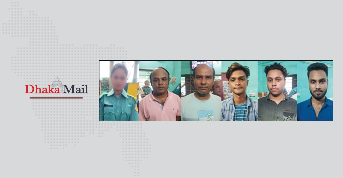 পুলিশের পোশাক পরে টিকটক ভিডিও তৈরি, গ্রেফতার ৬