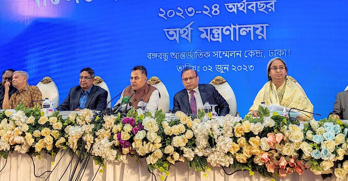 ‘আইএমএফ থেকে নেওয়া ঋণ, আমাদের দেড় মাসের রেমিট্যান্সের সমান’