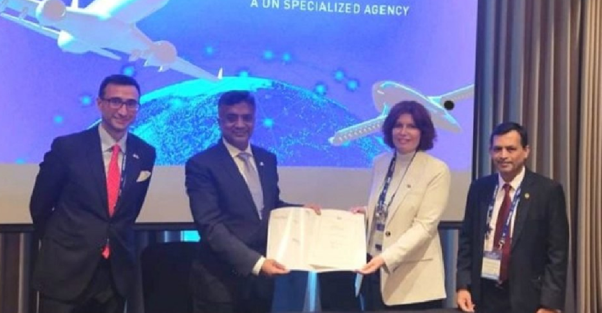 সিভিল এভিয়েশন একাডেমির আইকাও ট্রেইনার প্লাস সনদ লাভ