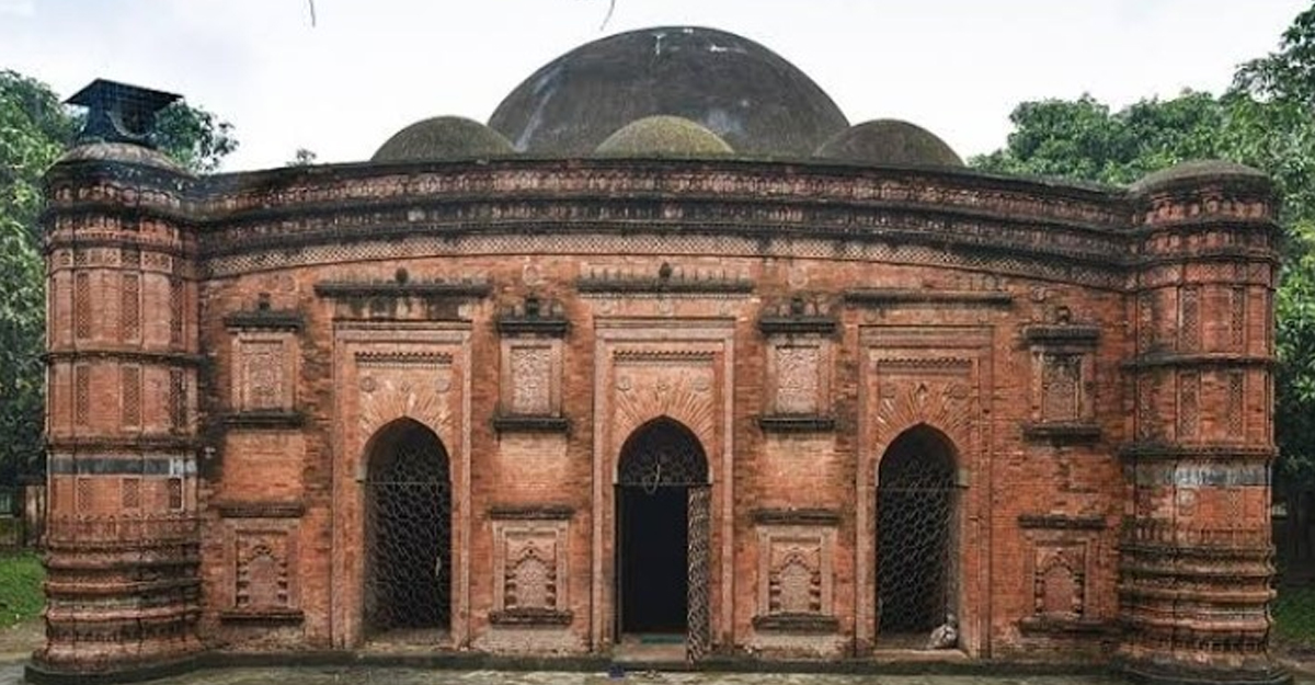 ঈদের ছুটিতে ভ্রমণ হোক চাঁপাইনবাবগঞ্জে, যা যা দেখবেন