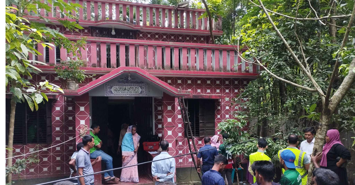 বরগুনায় গৃহবধূকে খুন করে ডাকাতি