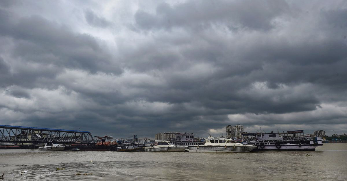 ঘূর্ণিঝড় ‘তেজ’ কি তৈরি হতে পারে, যা জানাল ভারতের আবহাওয়া দফতর
