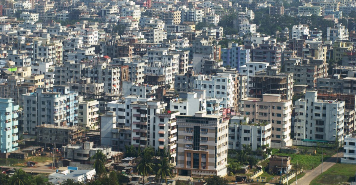 ঢাকায় কমেছে সবুজ-জলাশয়, বেড়েছে ইট-পাথরের জঞ্জাল