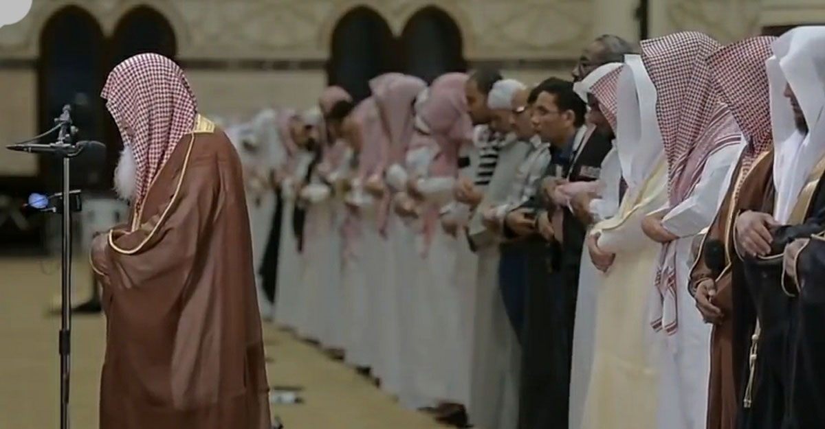 ইমামের পেছনে সুরা ফাতেহা পড়তে হবে কি?