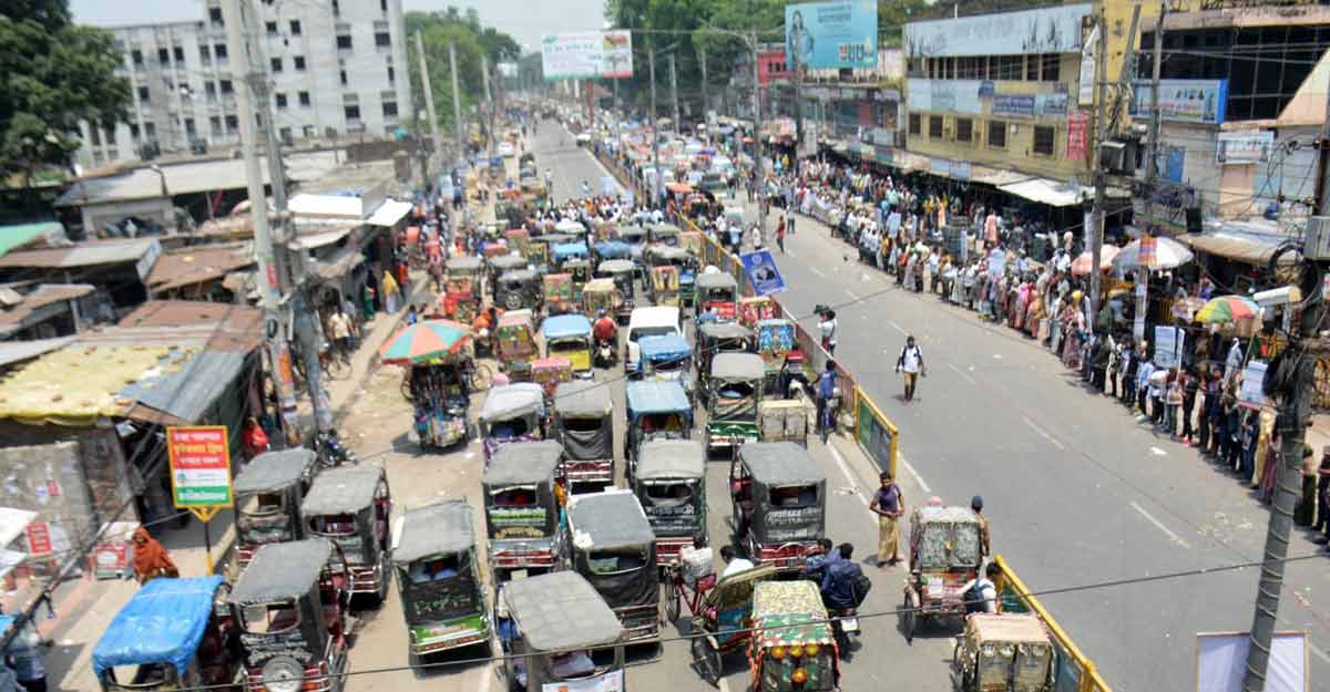পাঁচ মিনিট ‘স্তব্ধ’ রংপুর