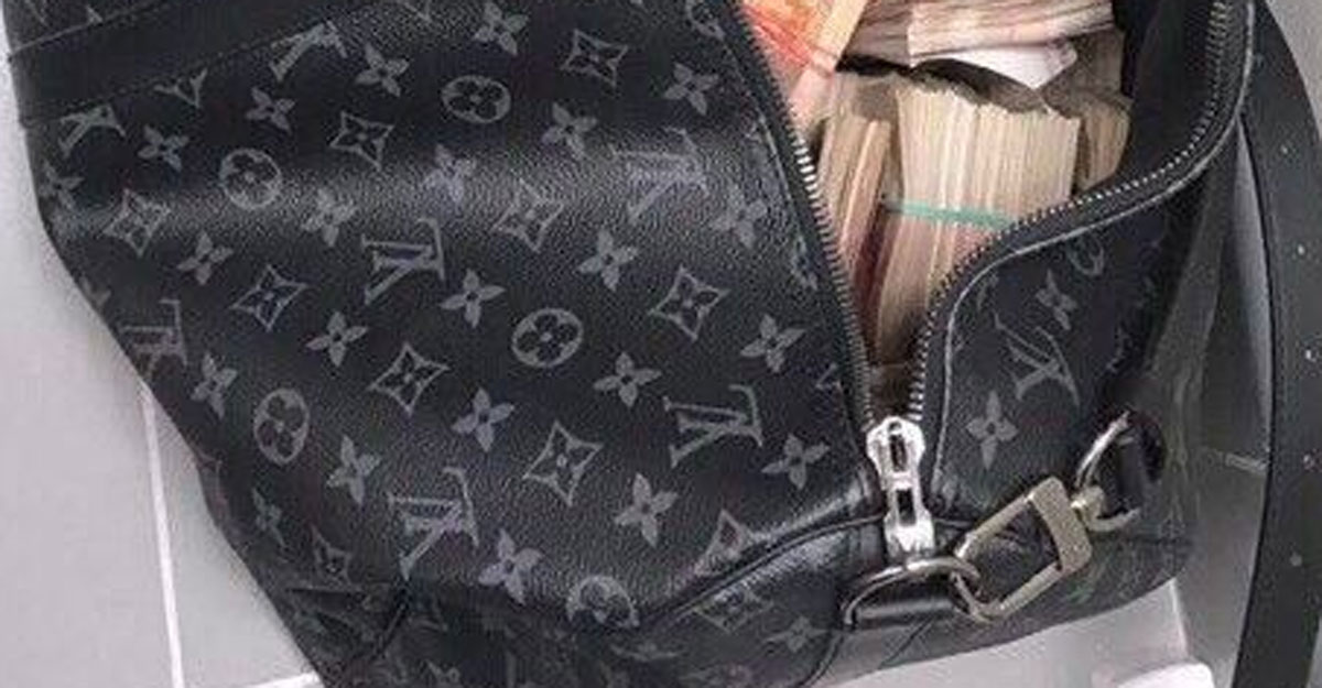 কুড়িয়ে পাওয়া টাকার মালিককে না পেলে কী করবেন?