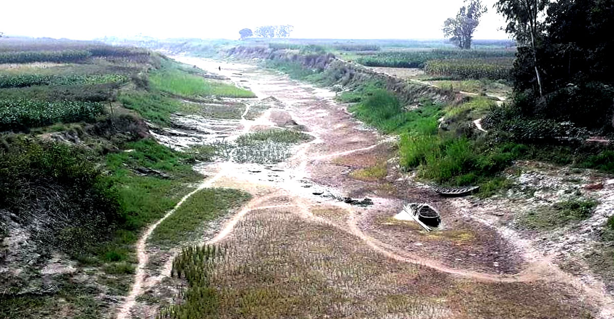 মানিকগঞ্জের ধলেশ্বরী নদী খননের দুই বছরেই শুকিয়ে ঠনঠনে