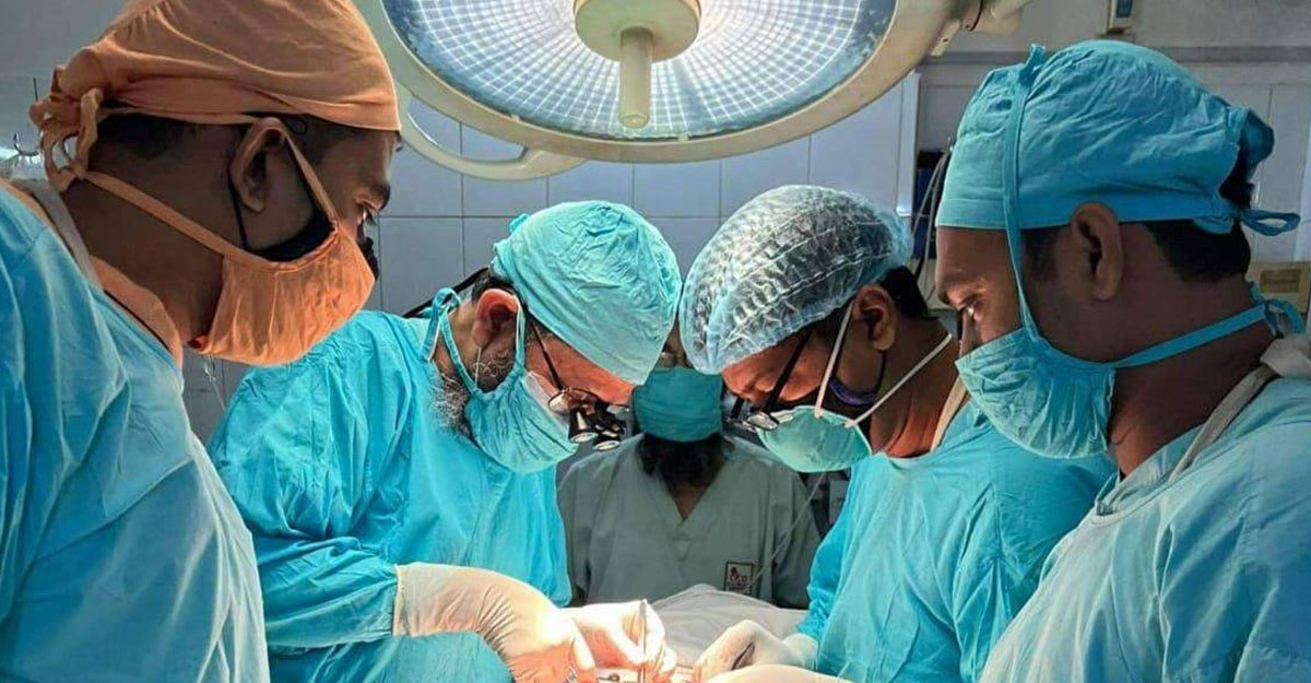 কিডনি প্রতিস্থাপনে স্বাভাবিক জীবনের আশা ফাহিমের