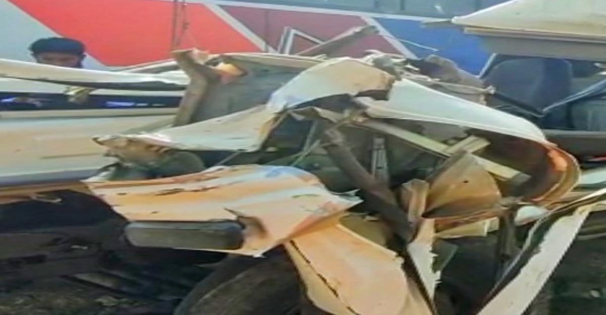 ভালুকায় সড়ক দুর্ঘটনায় দুই ব্যবসায়ী নিহত