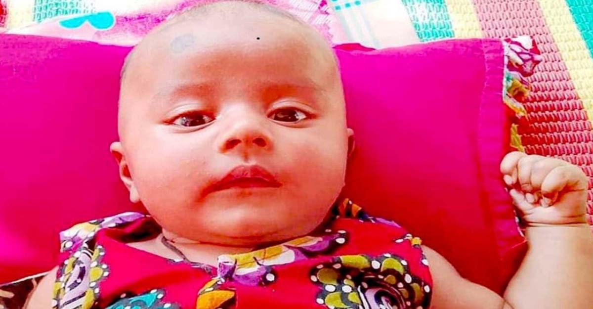 ঘুমন্ত বাবা-মায়ের কোল থেকে ৩ মাসের শিশু চুরি!