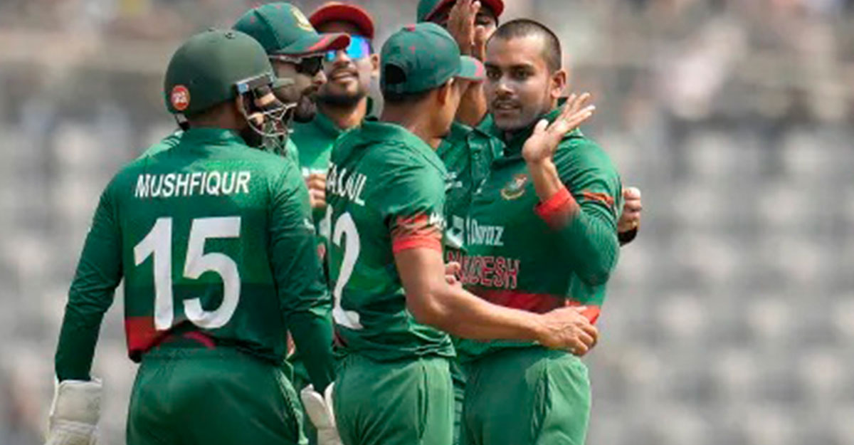 মিরাজ-তাইজুলে সাজঘরে ইংল্যান্ডের তিন টপ অর্ডার