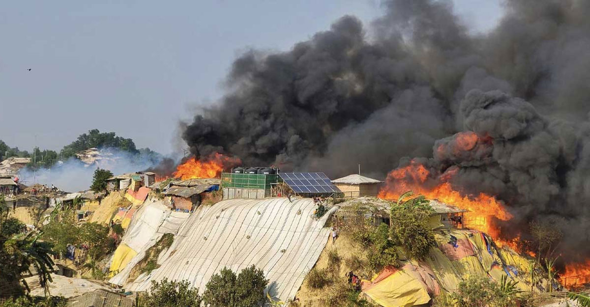 রোহিঙ্গা ক্যাম্পে আগুন দিলো কারা?