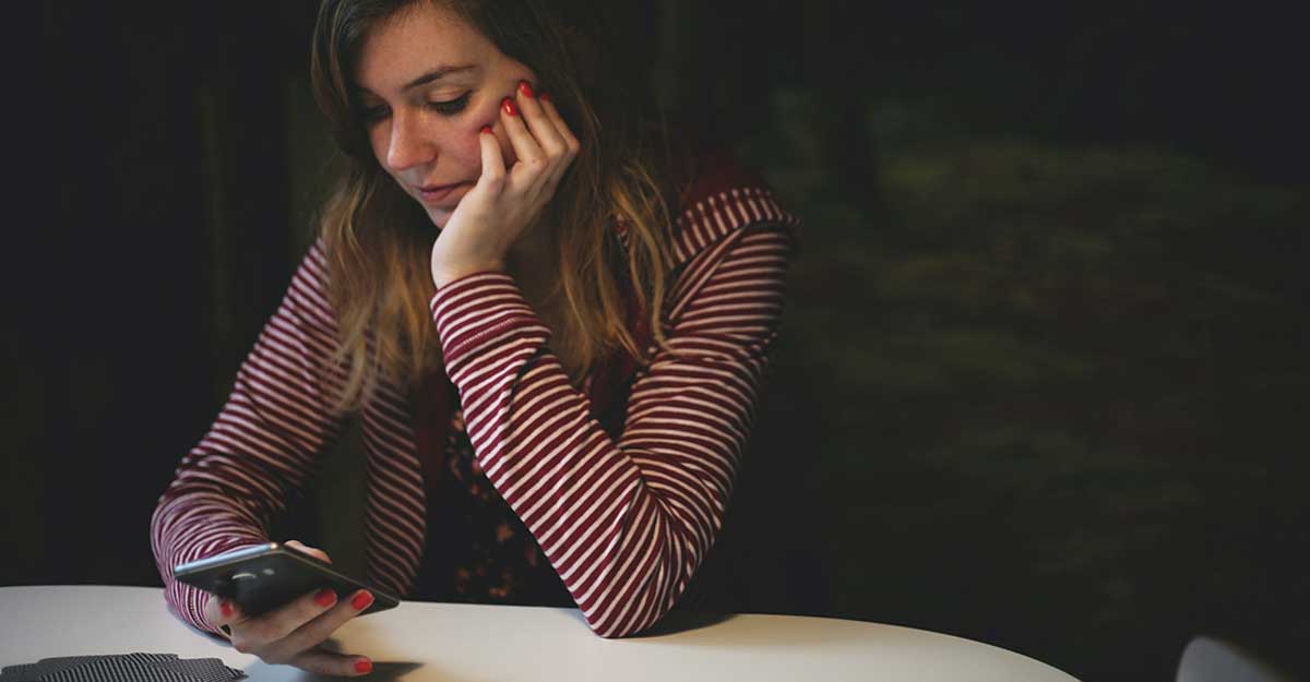 ফোন হ্যাক হয়েছে কি না বুঝবেন কীভাবে