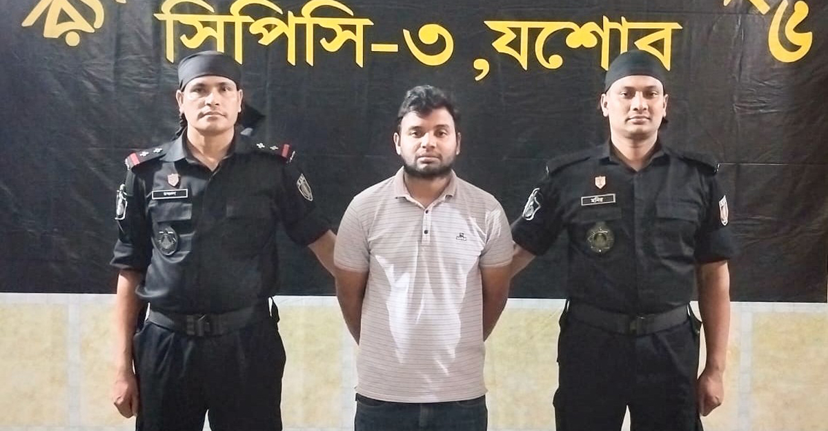 বগুড়ায় বিয়ের প্রলোভনে কিশোরীকে ধর্ষণ, যুবক গ্রেফতার