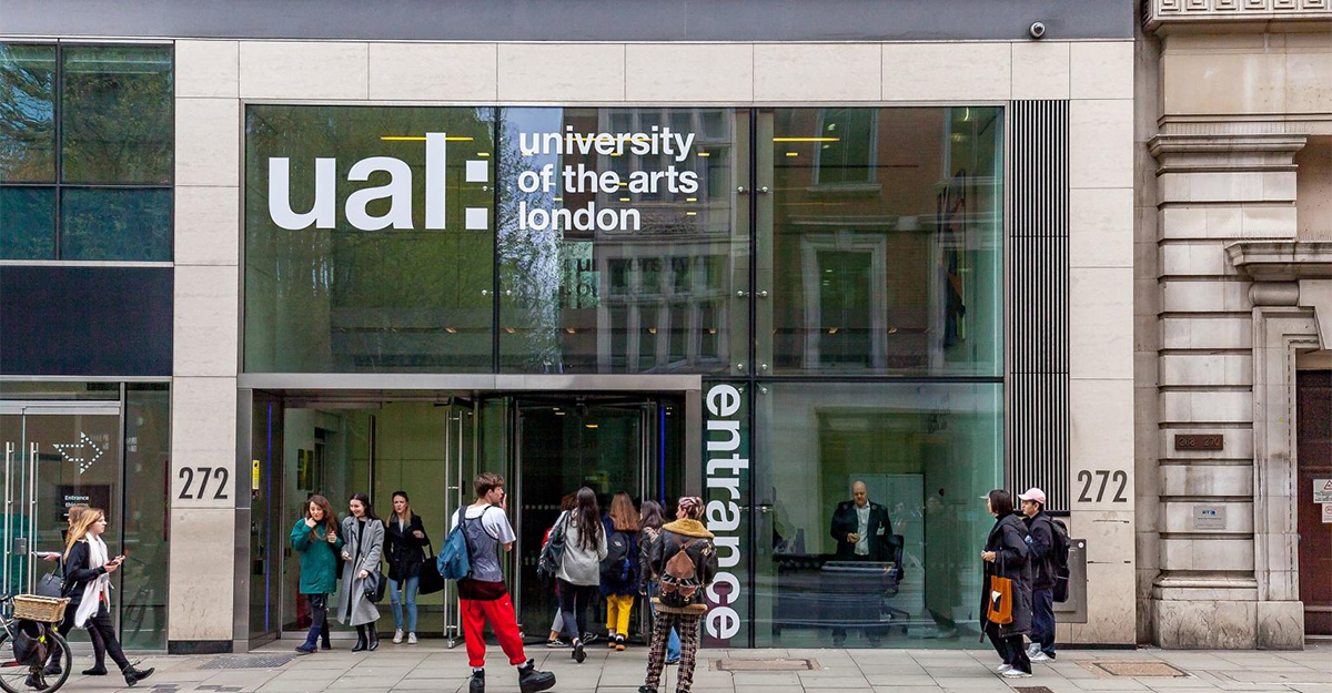 ইংল্যান্ডে বিনা খরচে উচ্চশিক্ষার সুযোগ দিচ্ছে ইউএএল