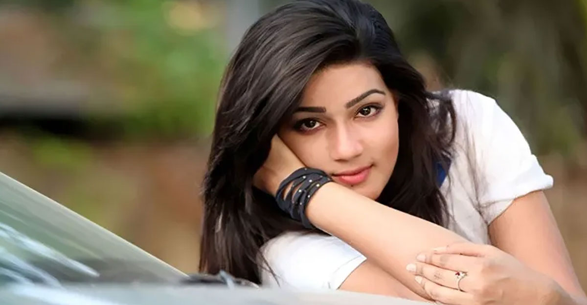 গাজীপুরে নেওয়া হচ্ছে চিত্রনায়িকা মাহিকে