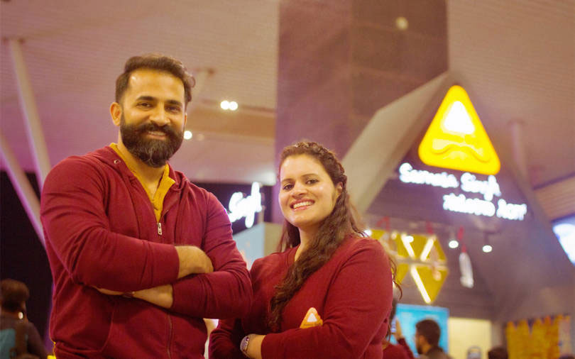 Nidhi Singh Shikhar Veer Singh samosas