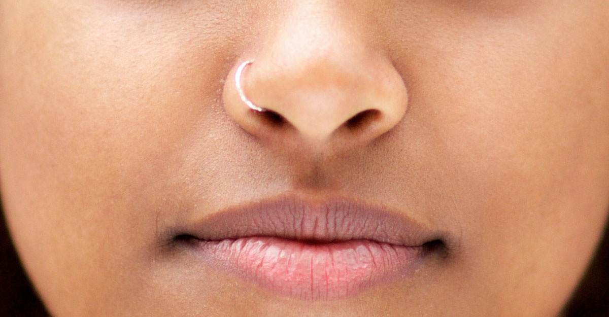 নাকে দুটো ছিদ্র থাকে কেন?