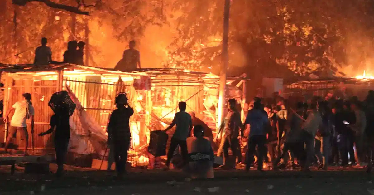 ‘ক্ষমতাসীনদের দ্বন্দ্বে’র বলি রাবির সাধারণ শিক্ষার্থীরা!