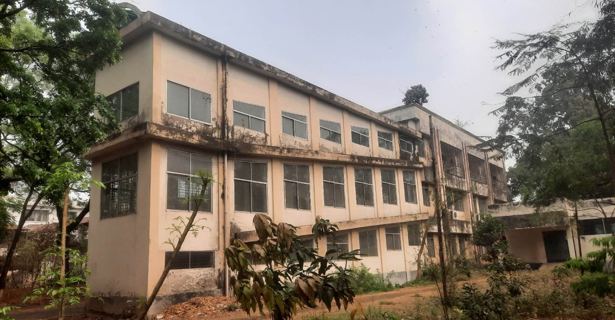 ট্রমা সেন্টার নিজেই এখন ‘ট্রমাটাইজড’