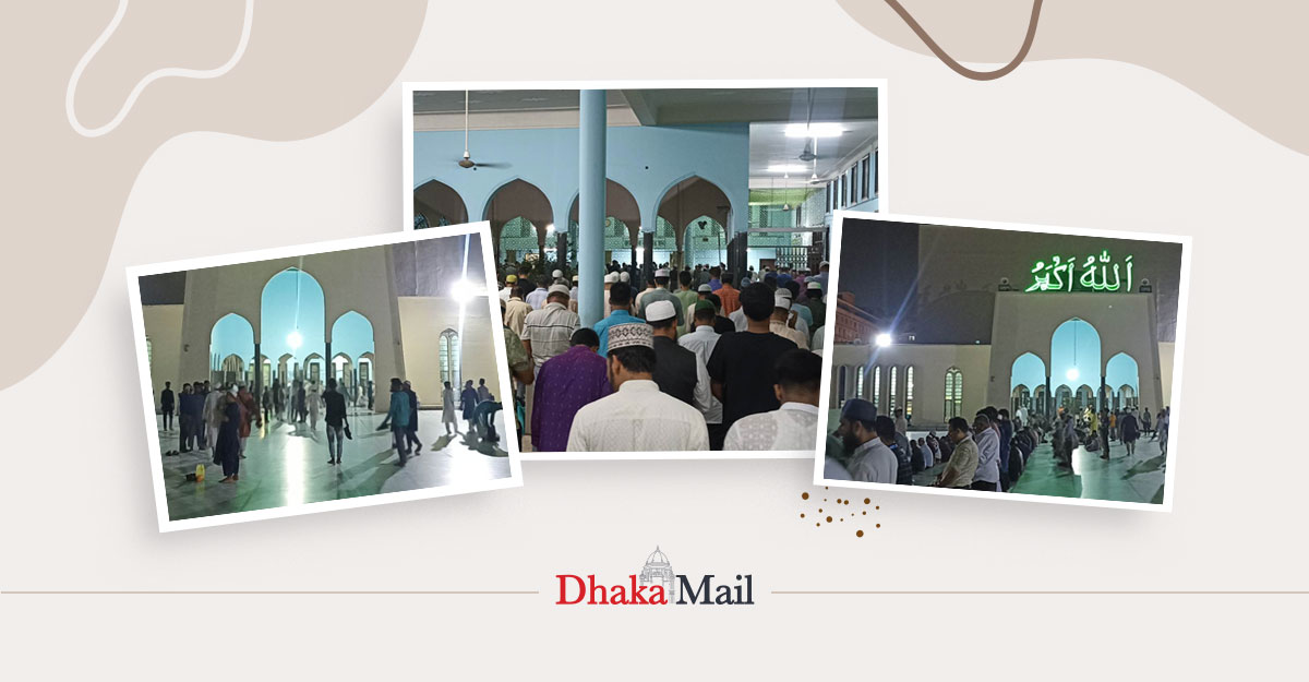 প্রথম তারাবির নামাজে জাতীয় মসজিদে মুসল্লিদের ঢল