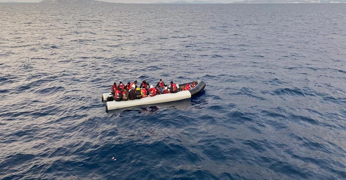 তুরস্ক-ইতালি সমুদ্র পথে অভিবাসীপ্রত্যাশী বেড়েছে দ্বিগুণ