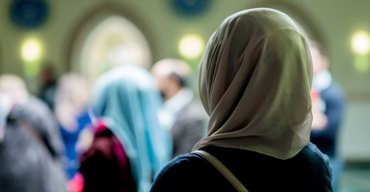 নারীদের যথাযথ সম্মান দিয়েছে ইসলাম