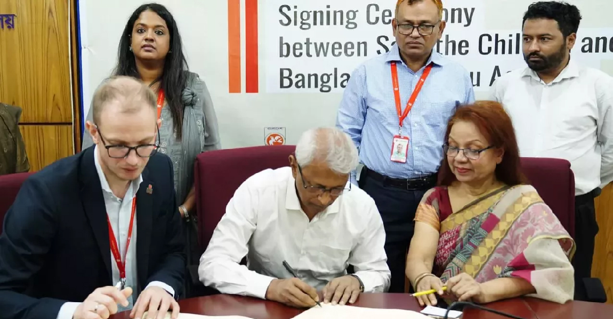 বাংলাদেশ শিশু একাডেমির সঙ্গে কাজ করবে সেভ দ্য চিলড্রেন