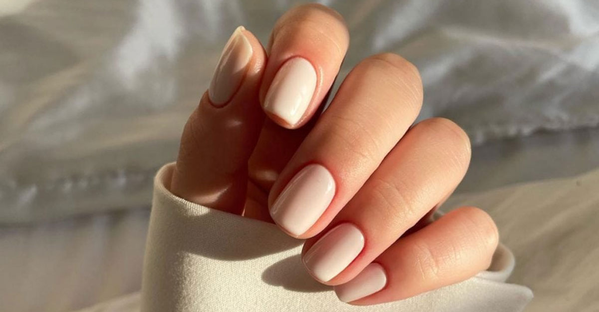 নখ কিছুতেই বাড়ছে না? কাজে লাগান এসব উপায়