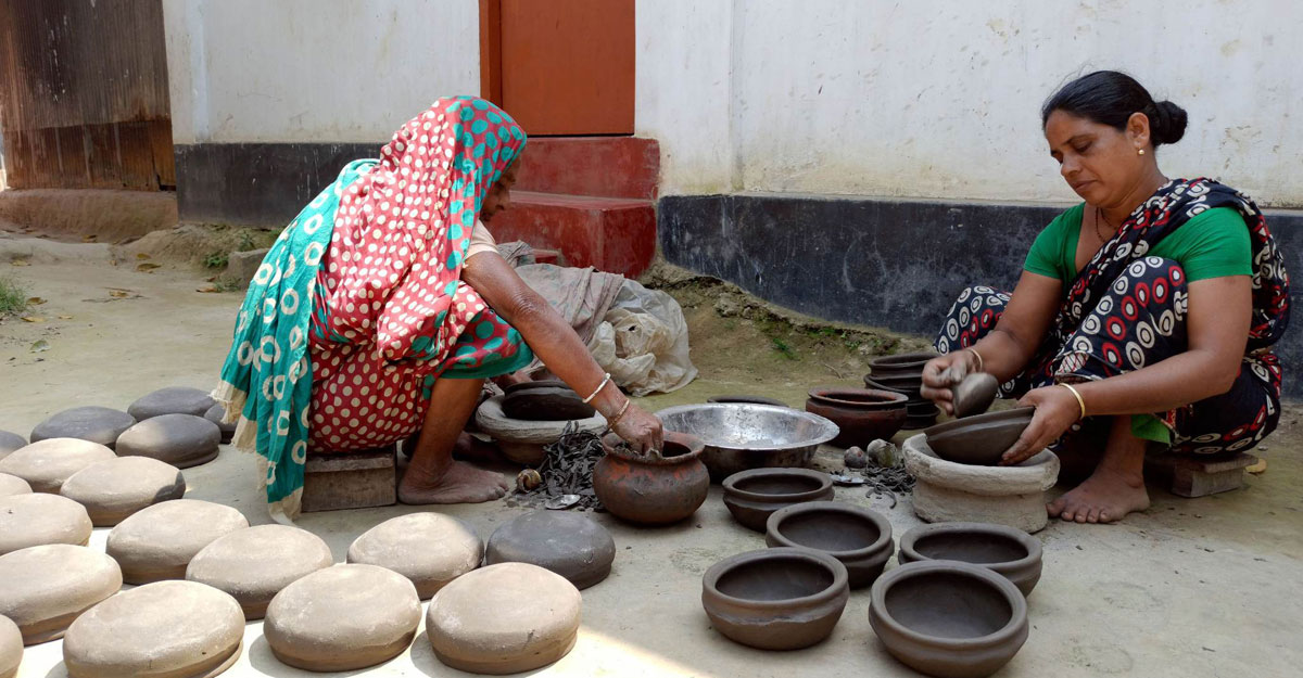 হারিয়ে যাচ্ছে ব্রাহ্মণবাড়িয়ার ঐতিহ্যবাহী মৃৎশিল্প