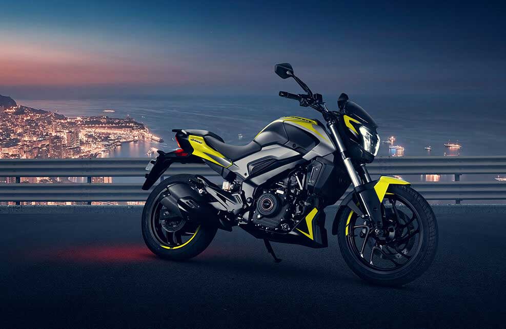 bajaj dominar