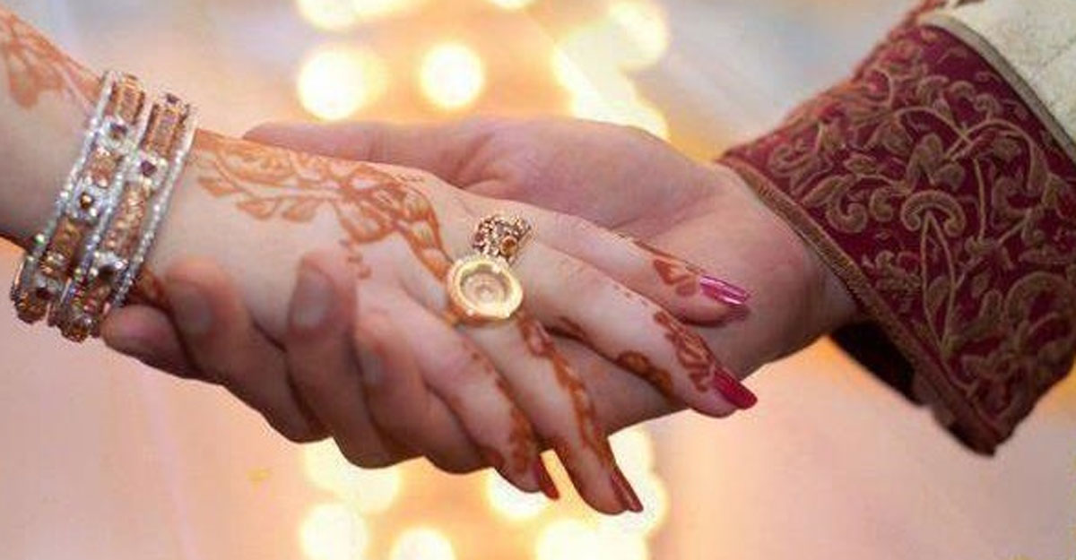 দ্বিতীয় স্বামীকে তালাক দিয়ে প্রথম স্বামীকে বিয়ে করা যাবে?