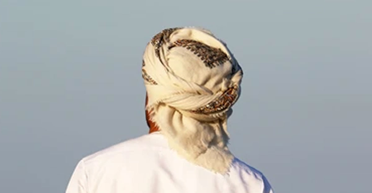 পাগড়ি পরে নামাজ পড়লে কি ৭০ গুণ বেশি সওয়াব হয়?