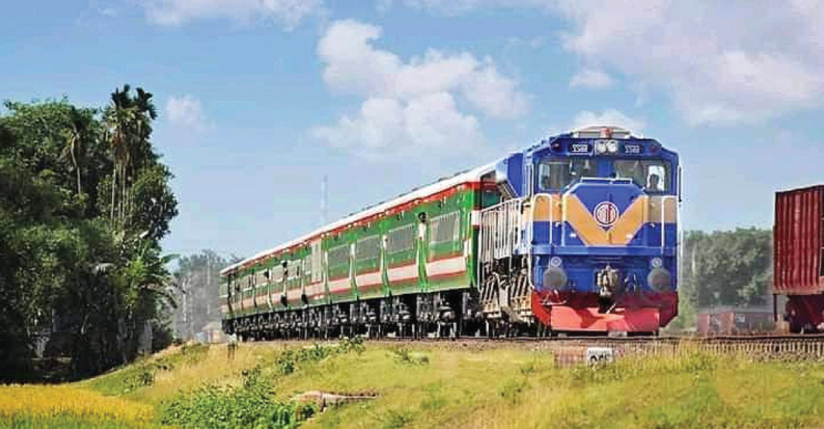 নতুন ট্রেন চালুর খবরে নীলফামারীতে আনন্দের জোয়ার