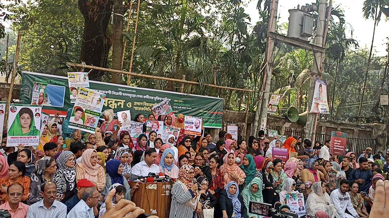 ‘আমরা বিএনপির রাজনীতি করি, এটাই কি আমাদের অপরাধ?’